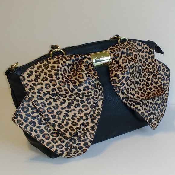 Betsey Johnson Handbags - Betsey Johnson Bow-Nanza Satchel